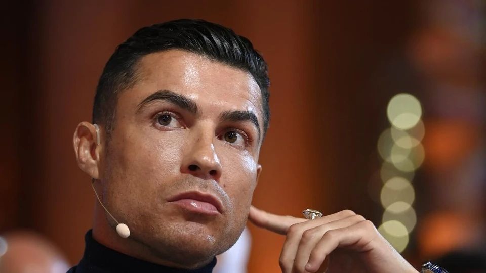 👀还怀恨在心？葡萄牙队长C罗连续3年不参与FIFA最佳投票