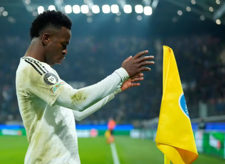 😦TA跟队:维尼修斯已知晓他将获得FIFA年度最佳球员